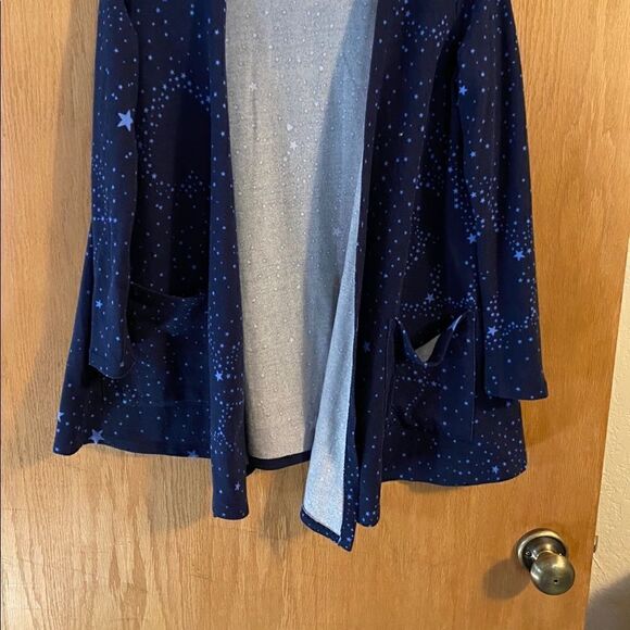 🌺3 for $30🌺LulaRoe Sweater, size XS. (S29) - Picture 2 of 7